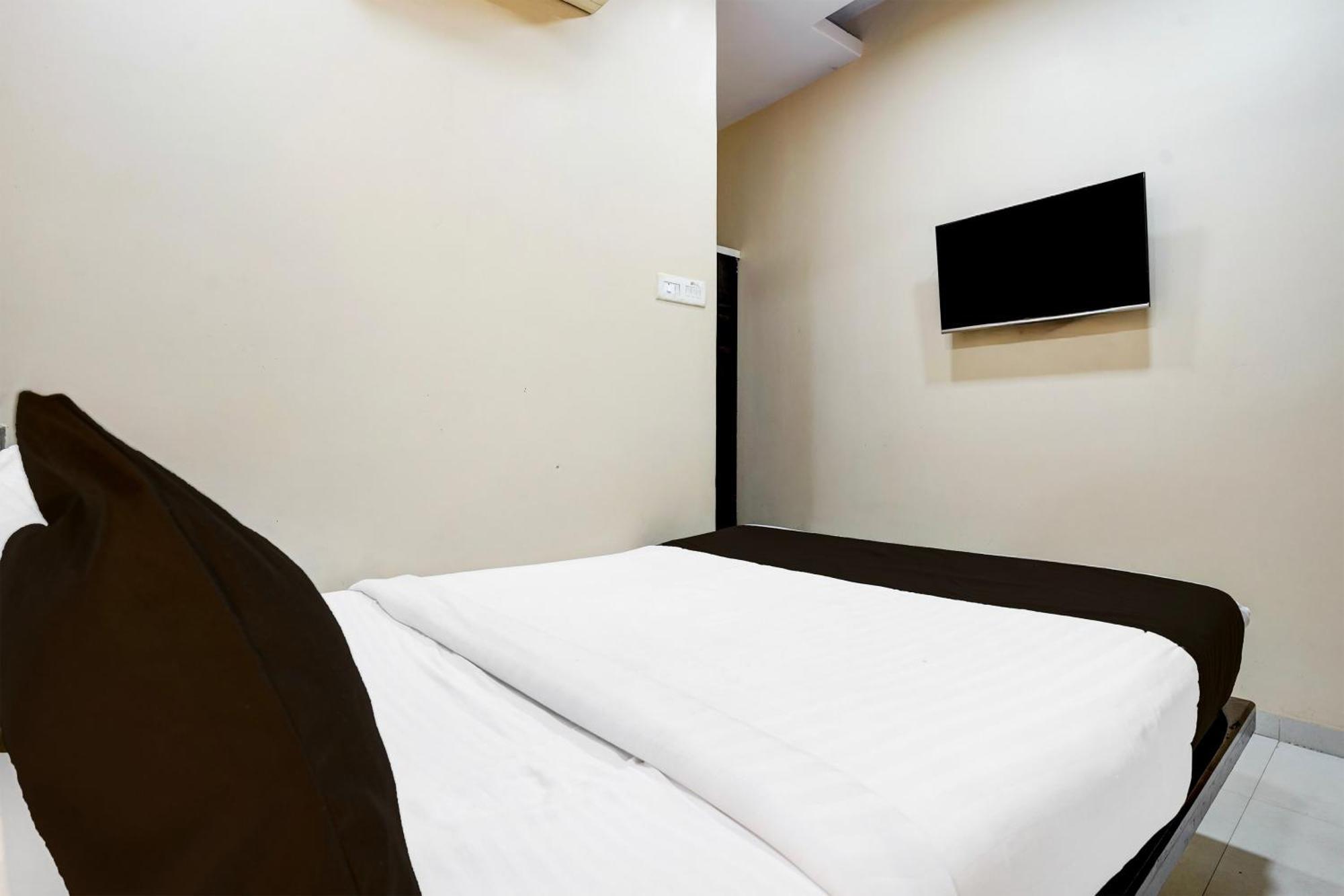 Airport Metro Hotel Βομβάη Εξωτερικό φωτογραφία